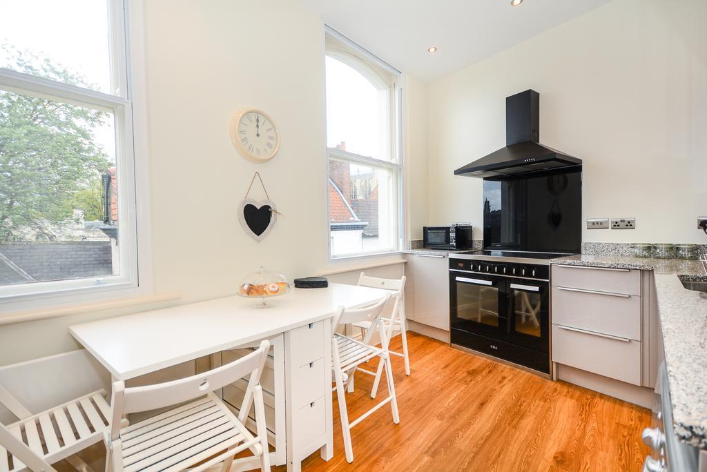 Minster'S Keep- Stylish Apartment Near York Minster Exteriör bild